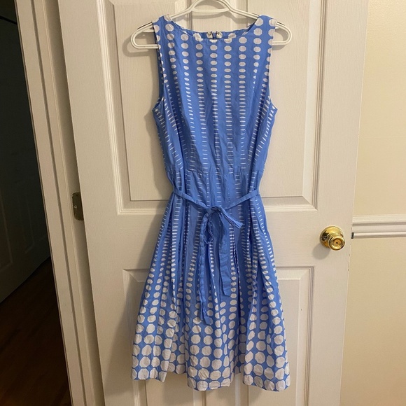 Anne Klein Blue Dress with Pattern in White and Waist Belt Size 2 - Picture 1 of 5